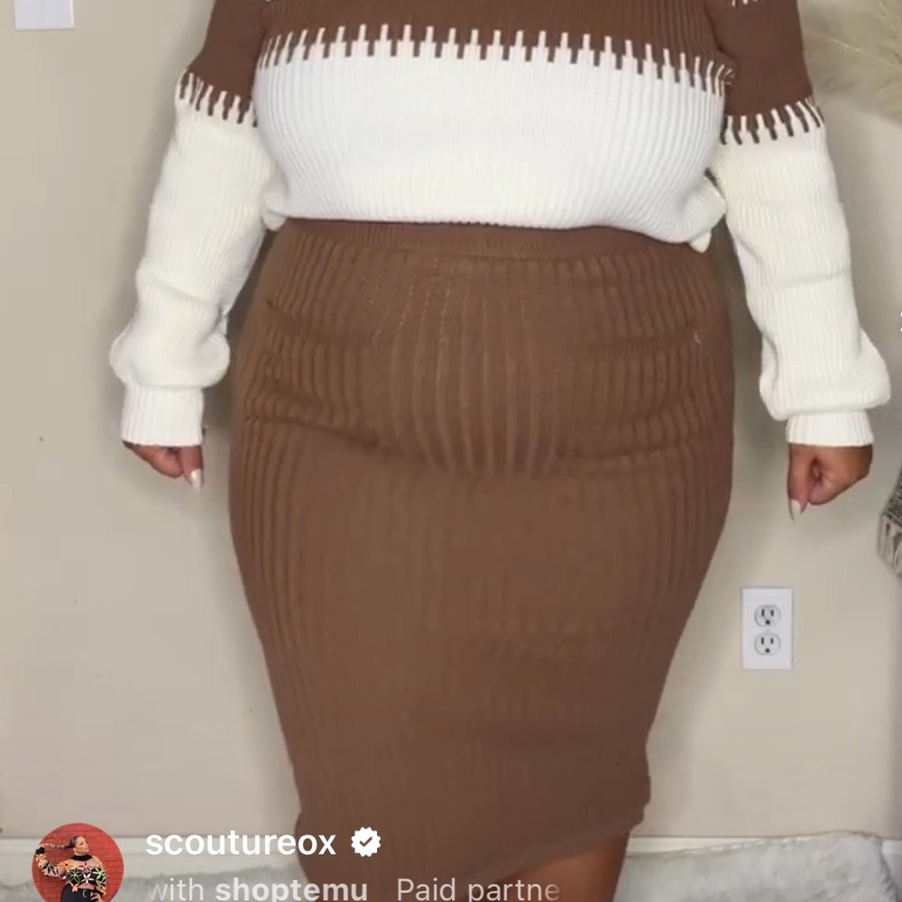 Brown Ribbed Knit Skirt